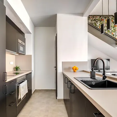 Skyline Terrace Apartment